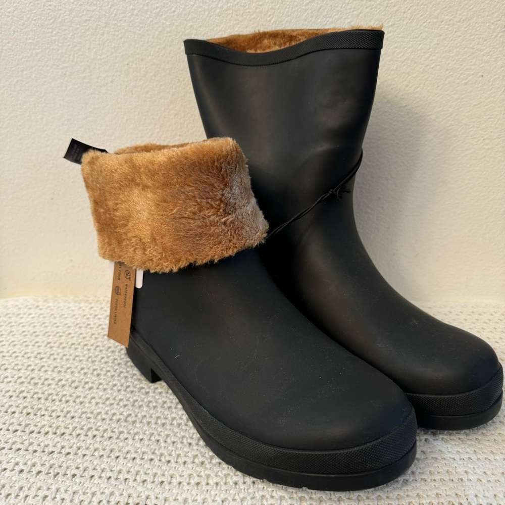 Chooka Women’s Delridge Black Waterproof Rain Boots Size 10W Mid Calf – New